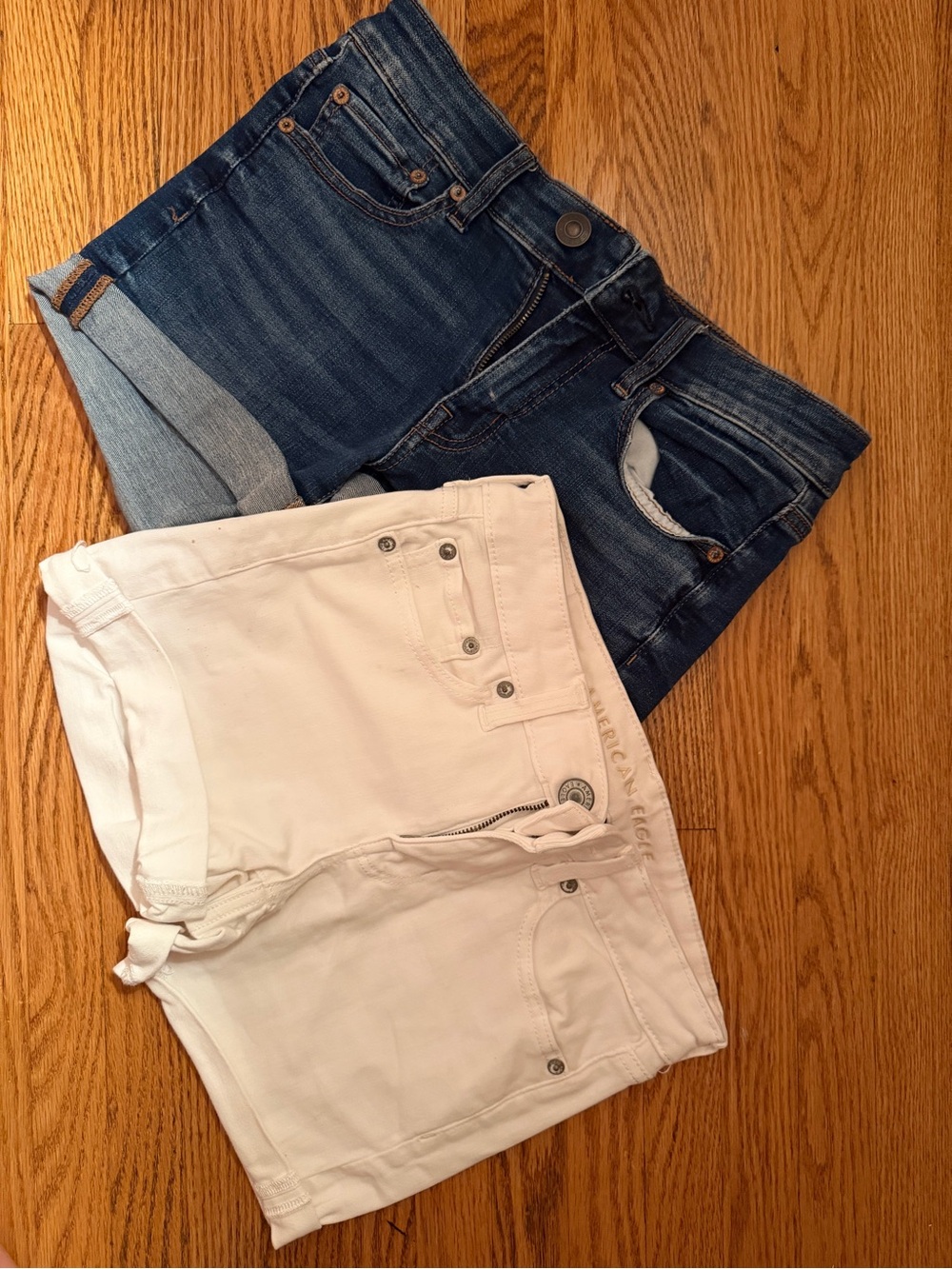 American Eagle Outfitters Shorts - White and Dark Blue